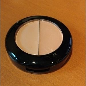 Creme Foundation Duo Fair color